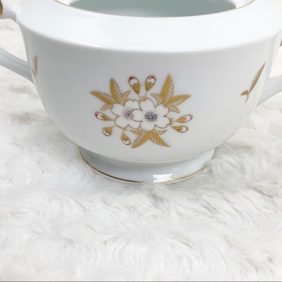 Vintage Fukagawa Arita white flower gold leaf sugar bowl missing lid - Picture 2 of 7
